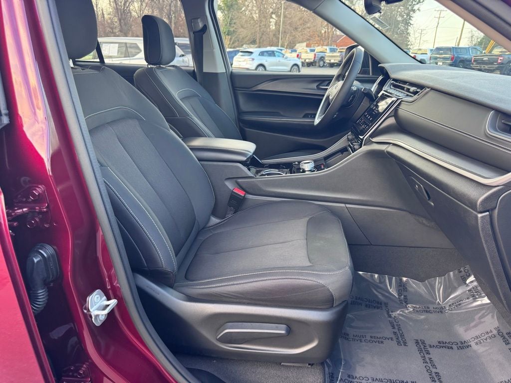 2023 Jeep Grand Cherokee Laredo