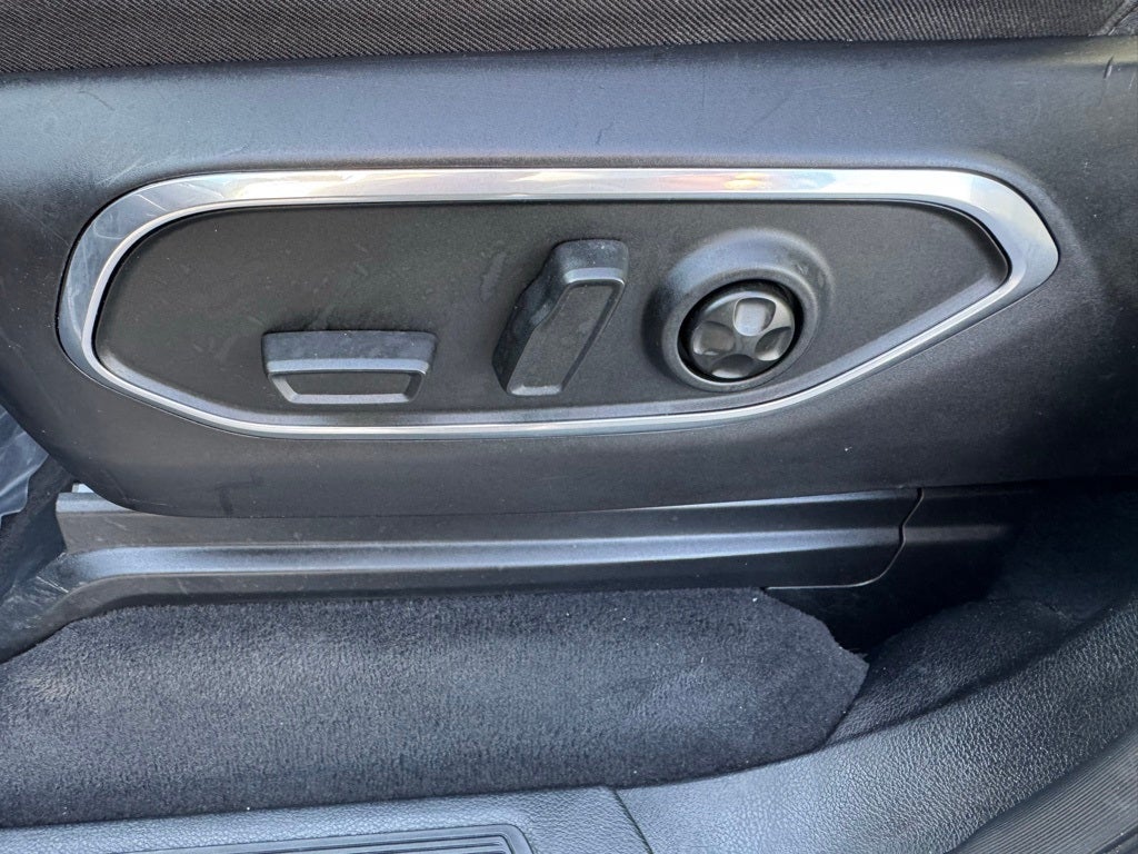 2024 Jeep Wagoneer L Base