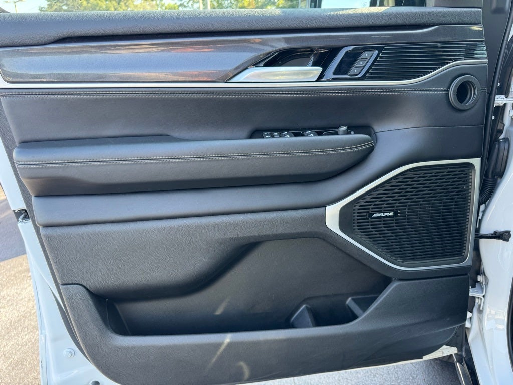 2024 Jeep Wagoneer L Base