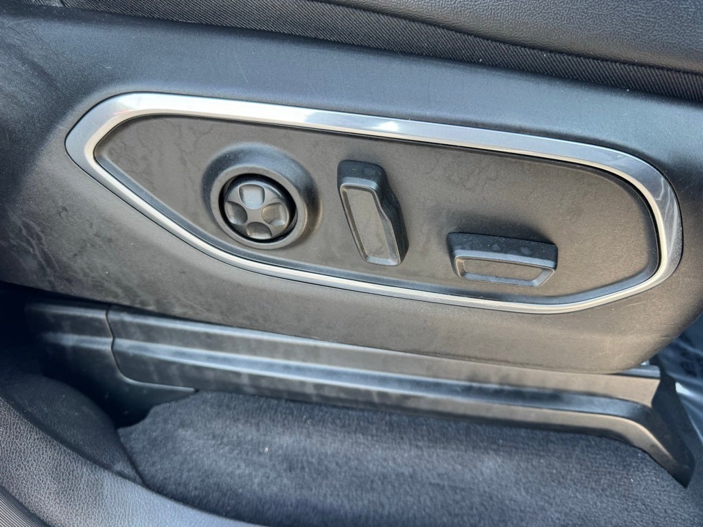 2024 Jeep Wagoneer L Base