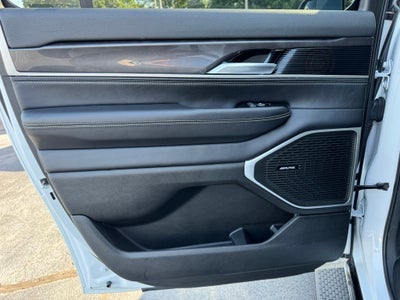 2024 Jeep Wagoneer L Base