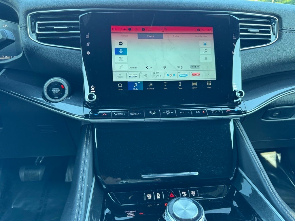 2024 Jeep Wagoneer L Base