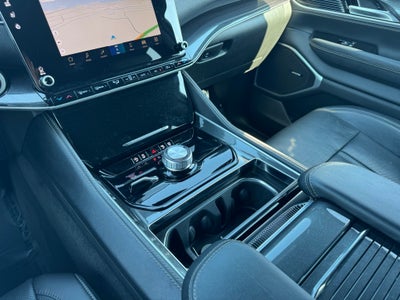 2024 Jeep Wagoneer L Base