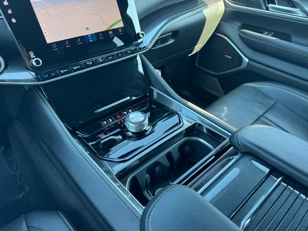 2024 Jeep Wagoneer L Base