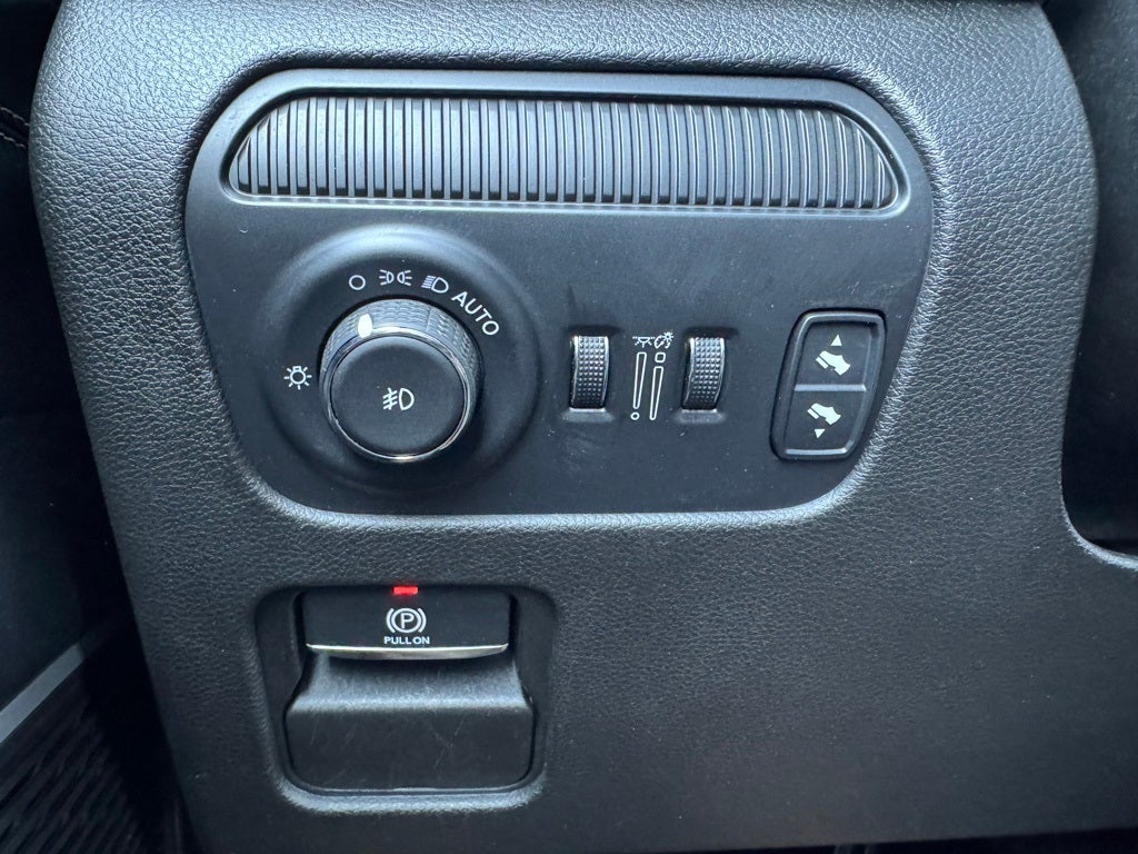 2024 Jeep Wagoneer L Base