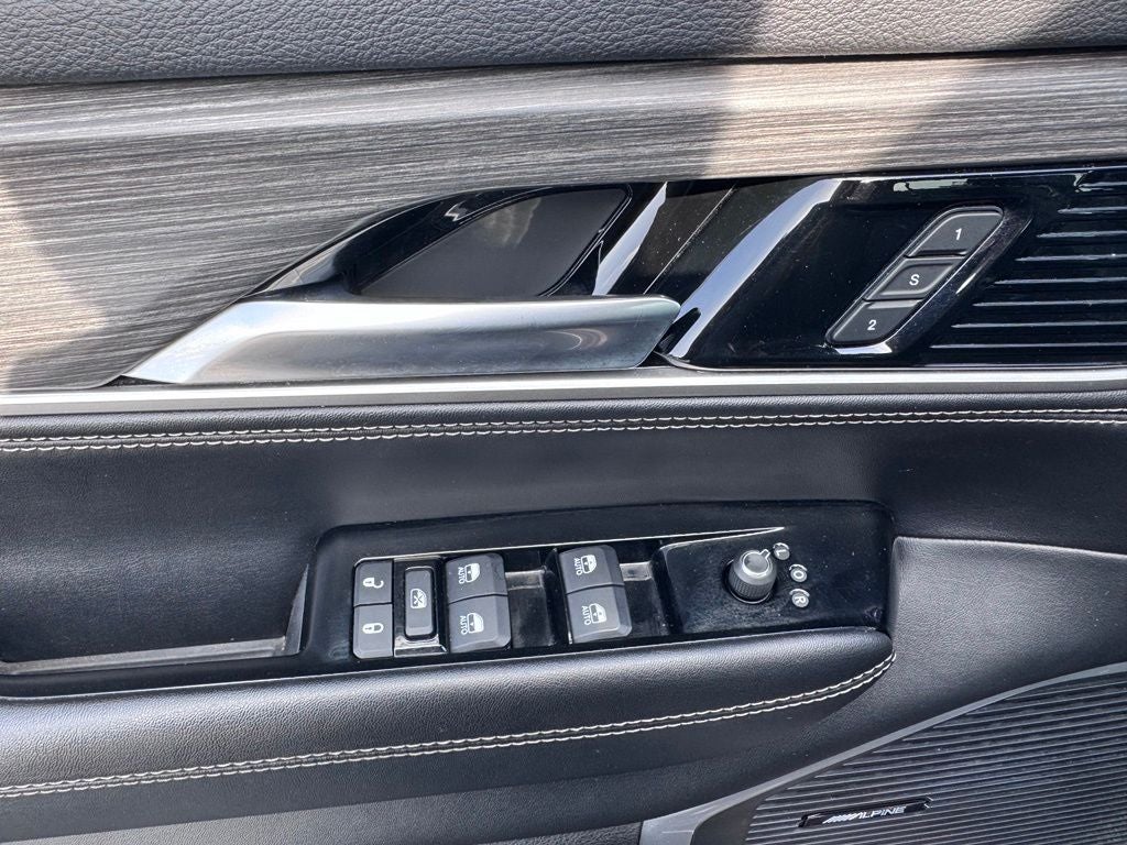 2024 Jeep Wagoneer L Series II