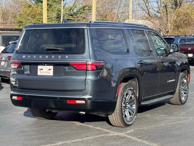2023 Jeep Wagoneer Base