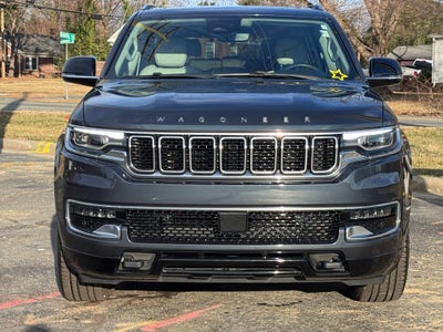 2023 Jeep Wagoneer Base