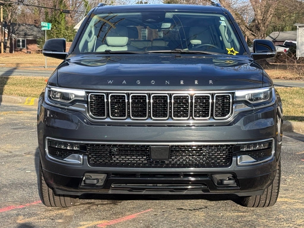 2023 Jeep Wagoneer Base