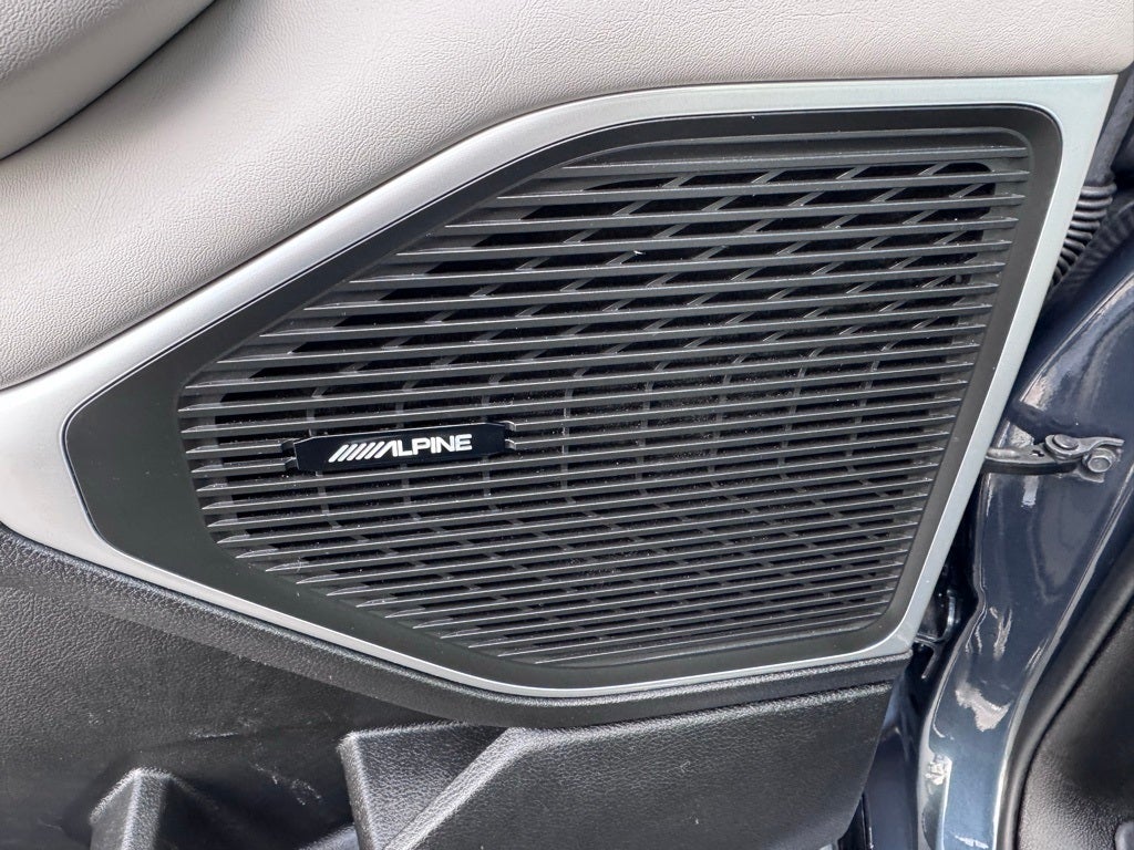 2023 Jeep Wagoneer Base