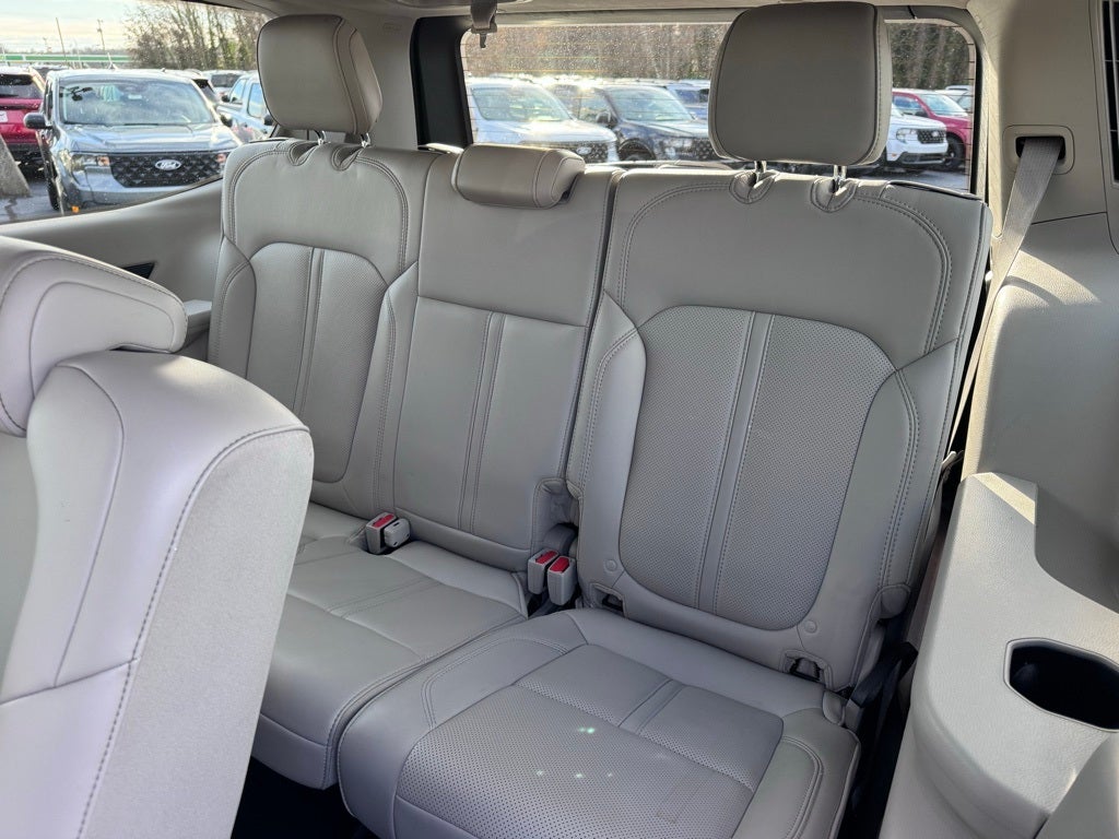 2023 Jeep Wagoneer Base