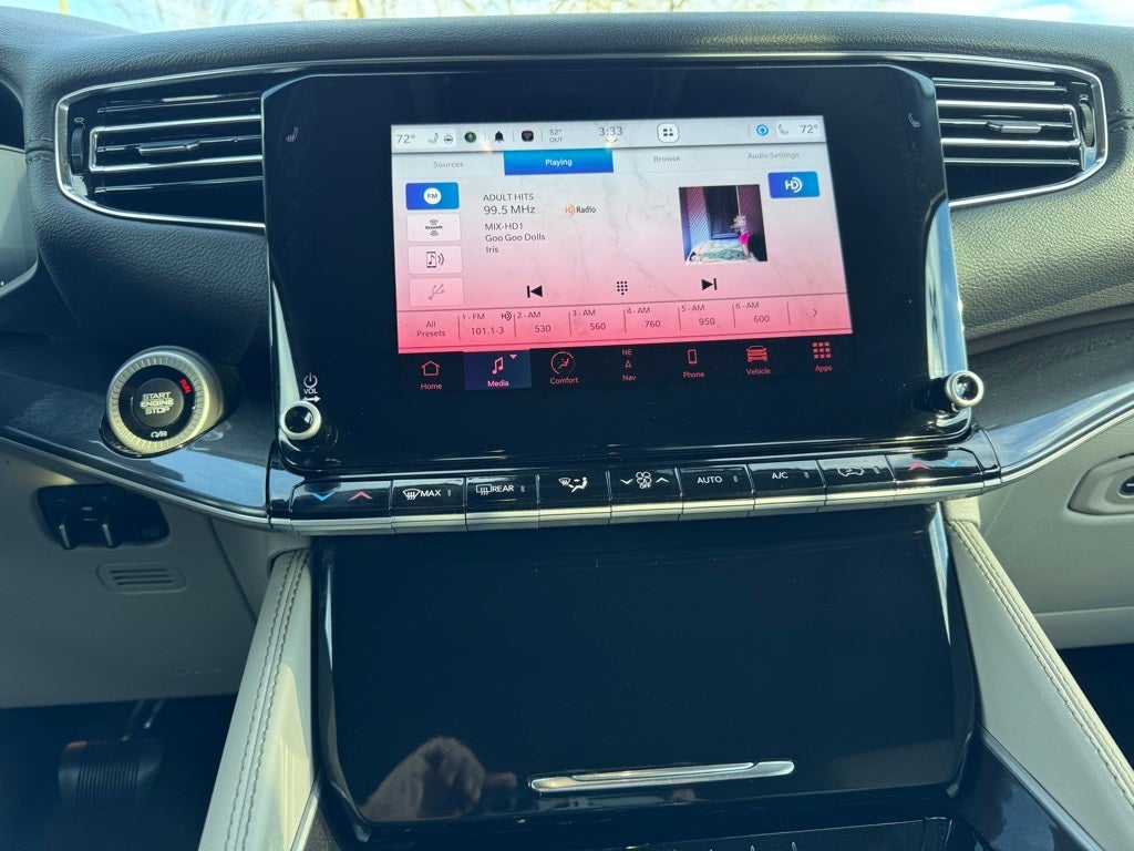 2023 Jeep Wagoneer Base