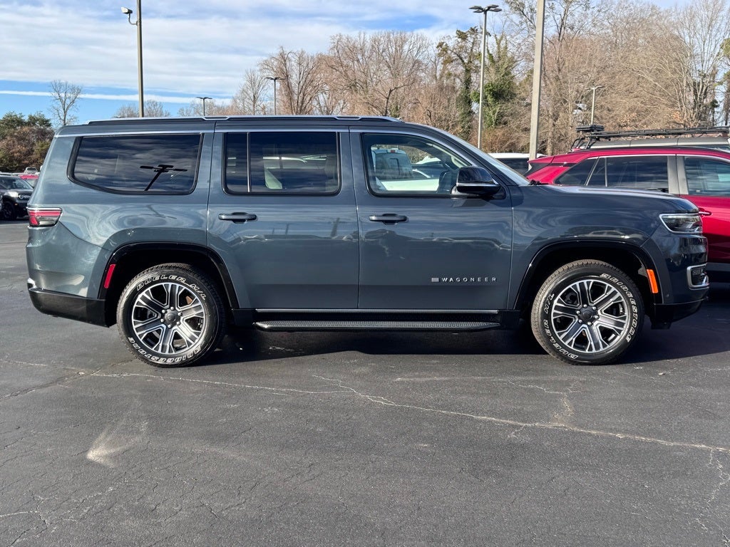 2023 Jeep Wagoneer Base