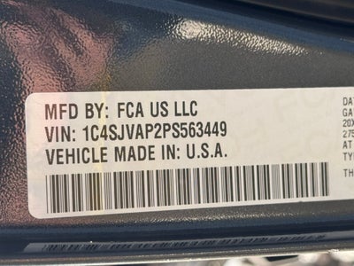 2023 Jeep Wagoneer Base