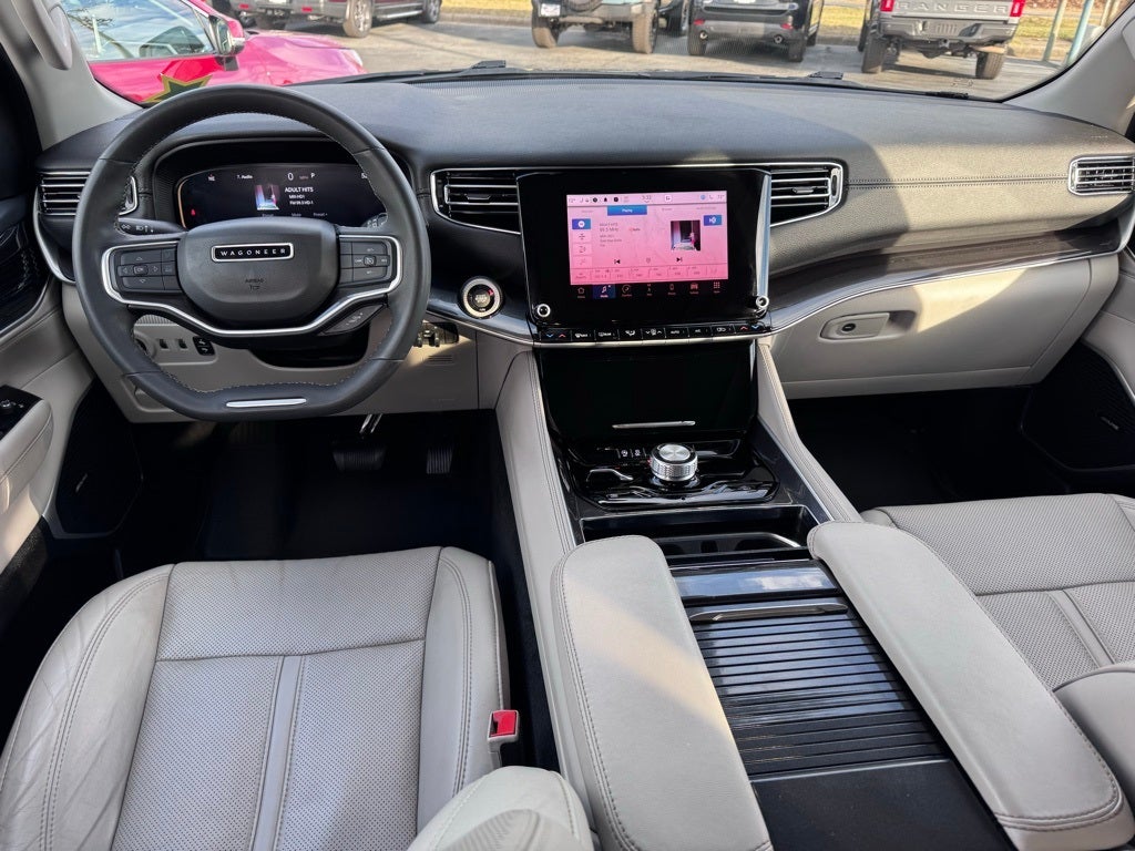 2023 Jeep Wagoneer Base