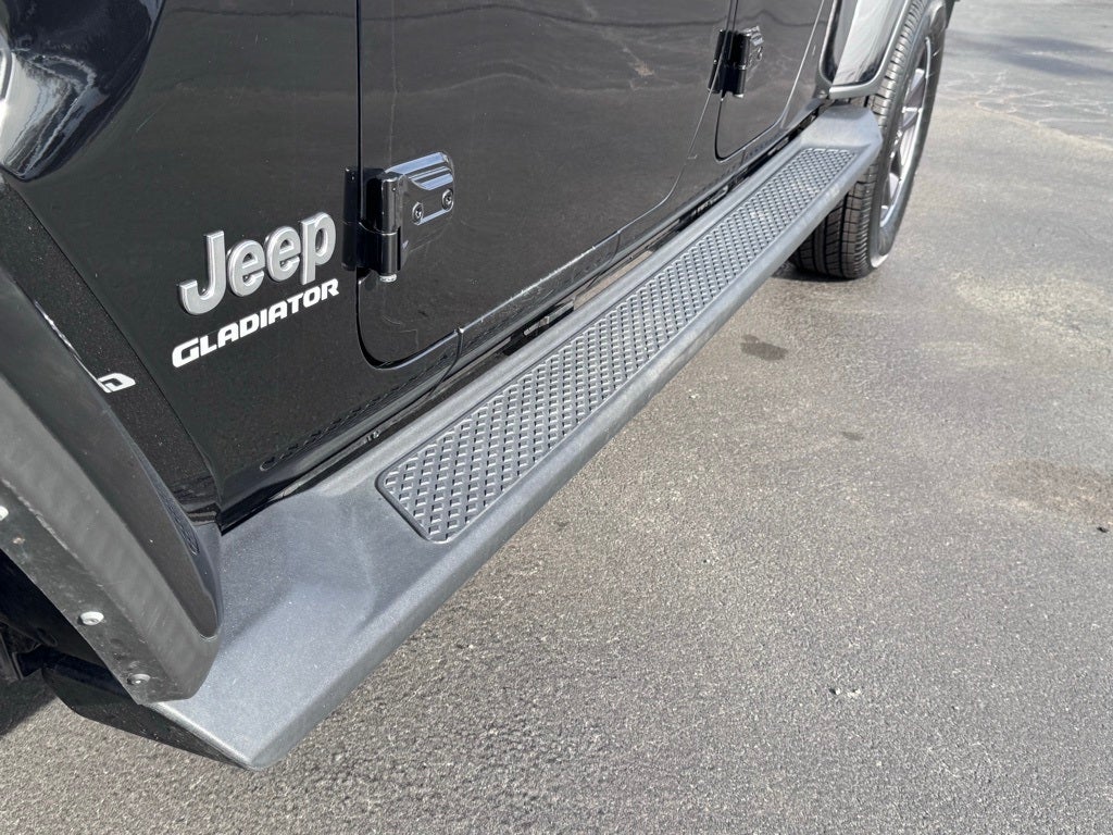 2021 Jeep Gladiator Overland