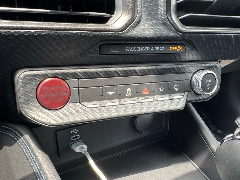 2025 Ford Mustang Dark Horse