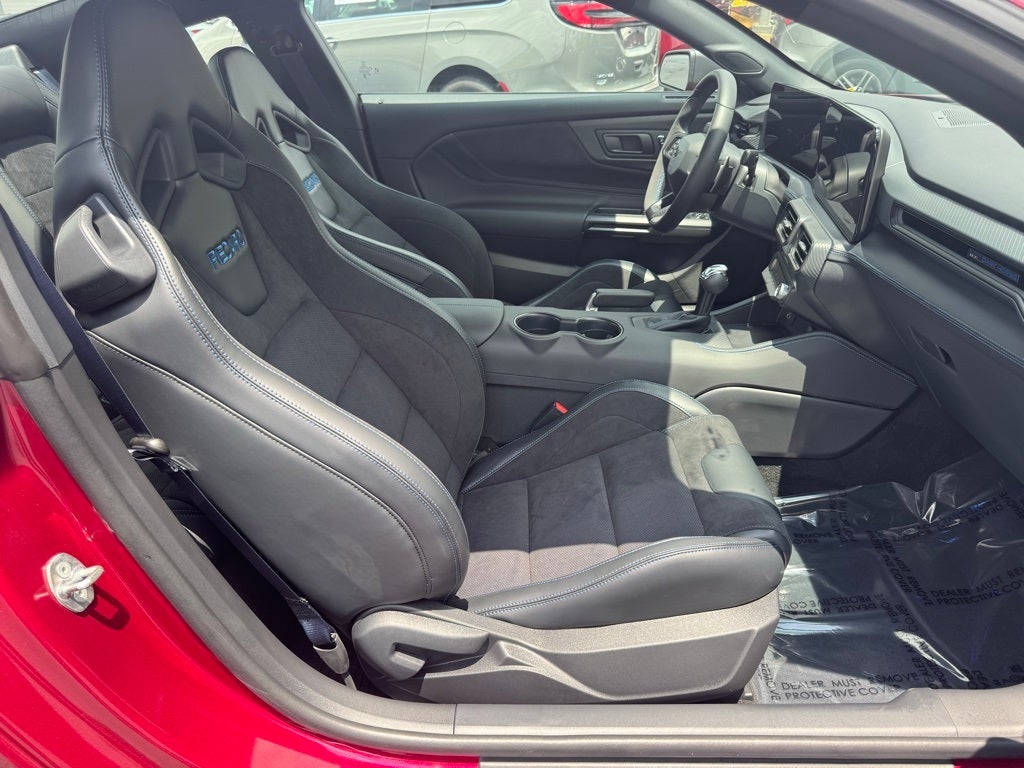 2025 Ford Mustang Dark Horse