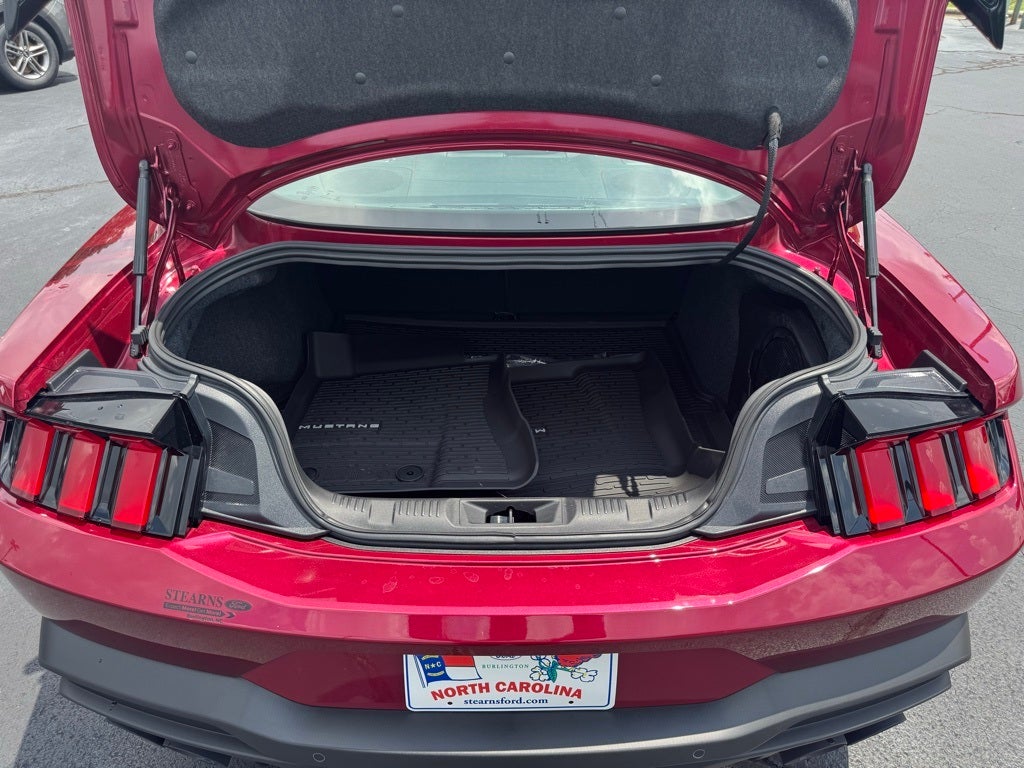 2025 Ford Mustang Dark Horse