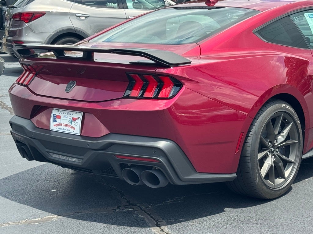 2025 Ford Mustang Dark Horse