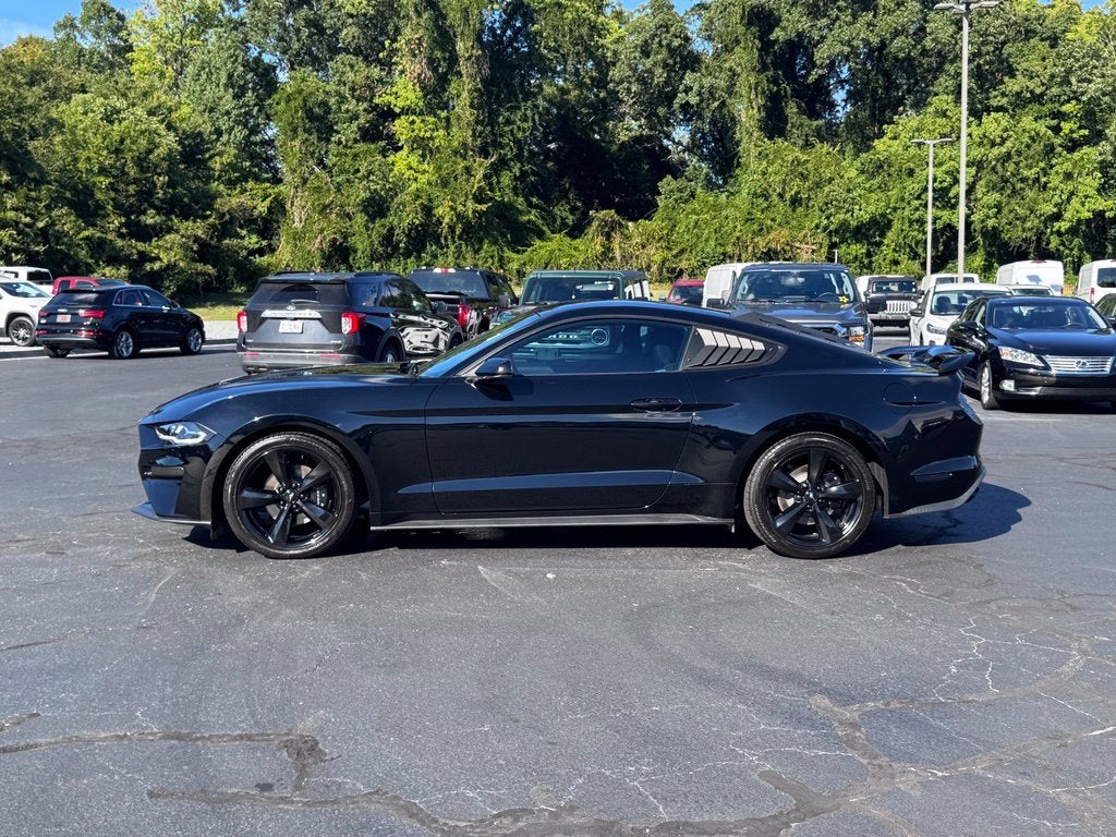 2022 Ford Mustang EcoBoost