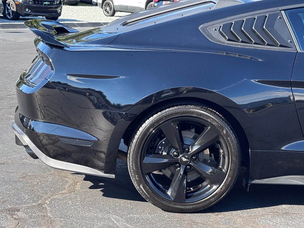 2022 Ford Mustang EcoBoost