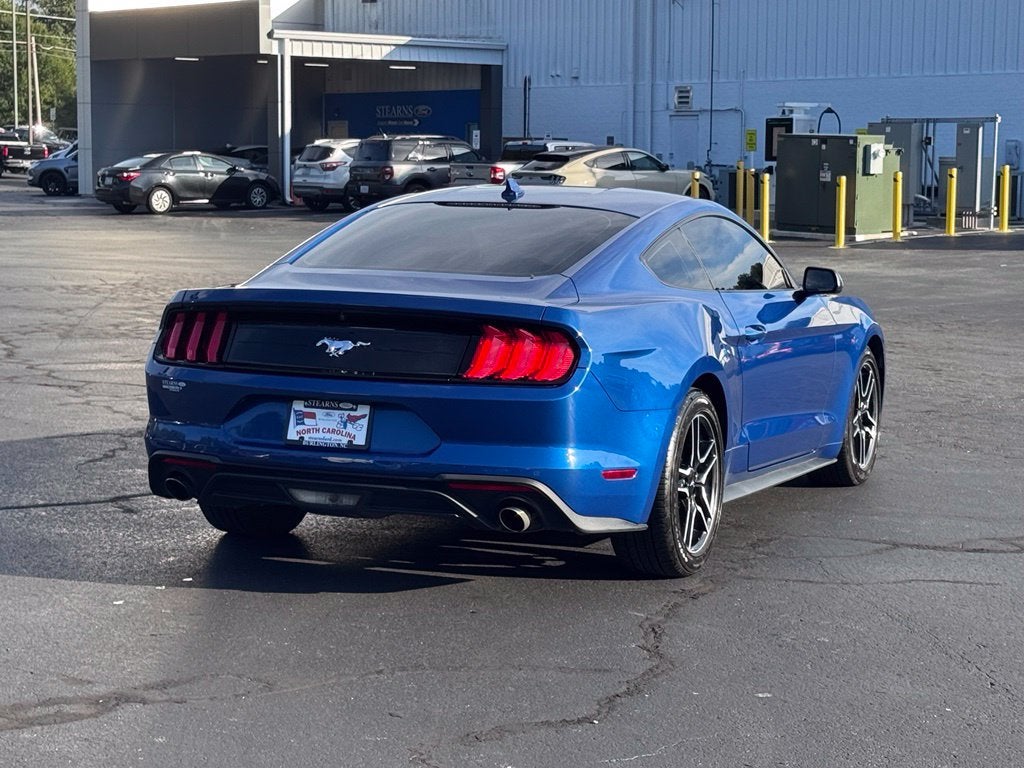 2022 Ford Mustang EcoBoost
