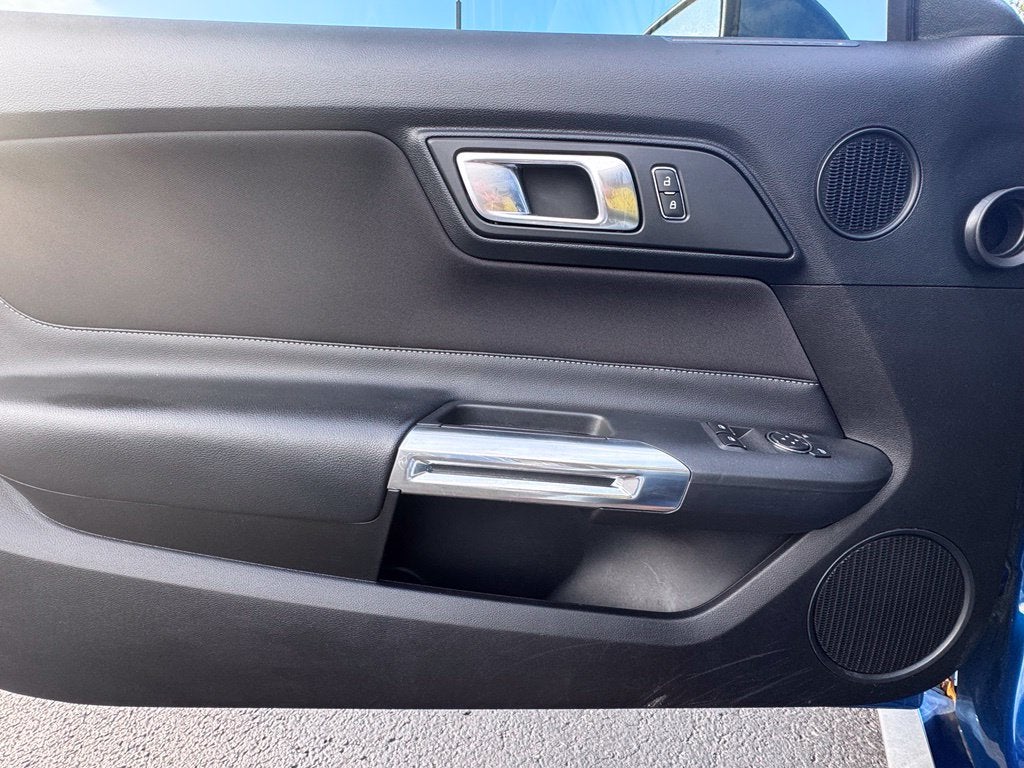 2022 Ford Mustang EcoBoost