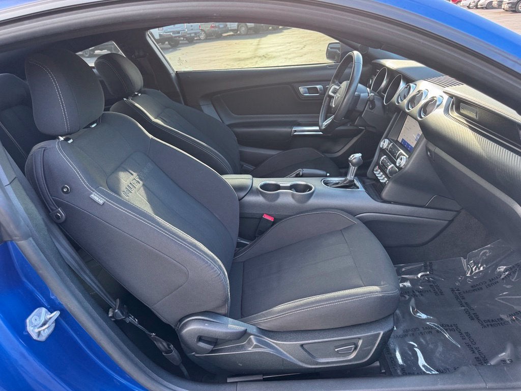 2022 Ford Mustang EcoBoost