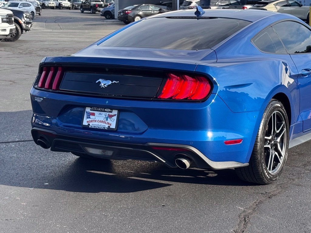2022 Ford Mustang EcoBoost