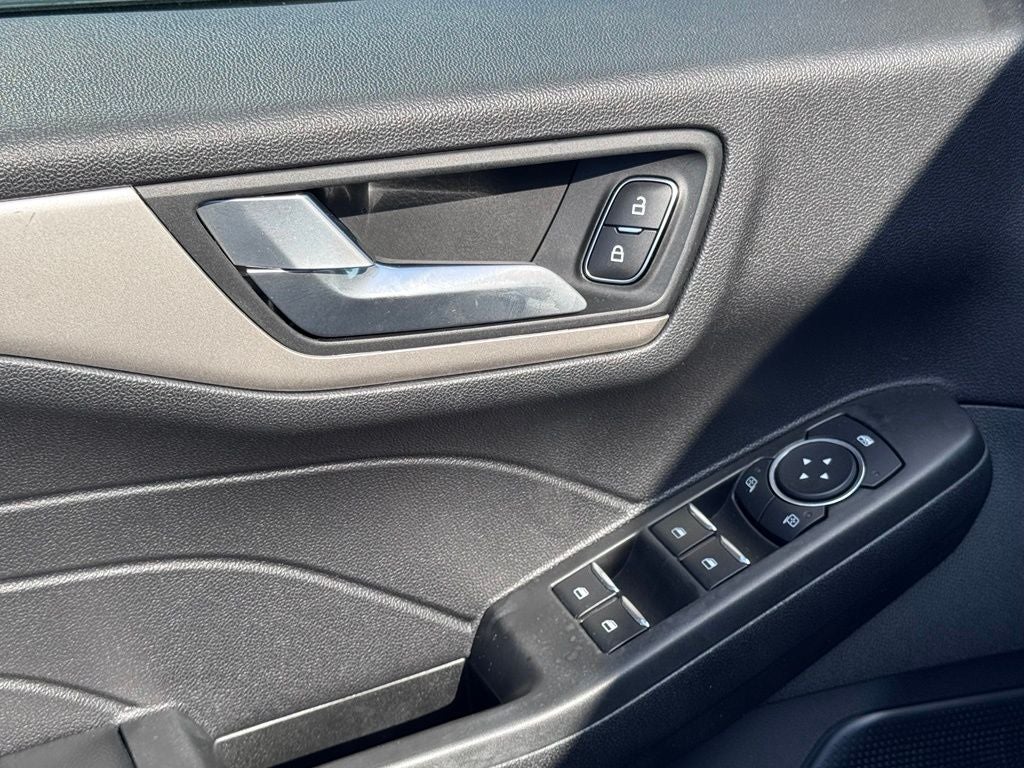 2021 Ford Escape Hybrid SE