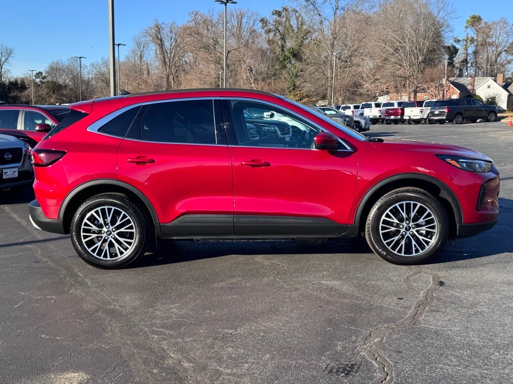 2025 Ford Escape Plug-In Hybrid Base