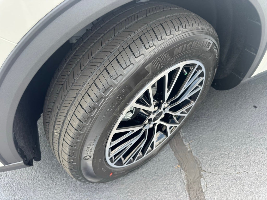 2025 Ford Escape Plug-In Hybrid Base