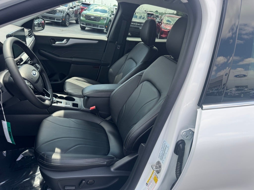 2025 Ford Escape Plug-In Hybrid Base