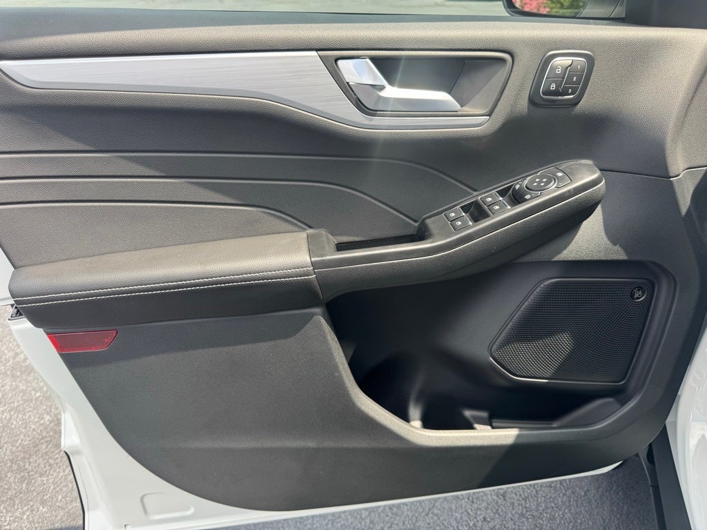 2025 Ford Escape Plug-In Hybrid Base