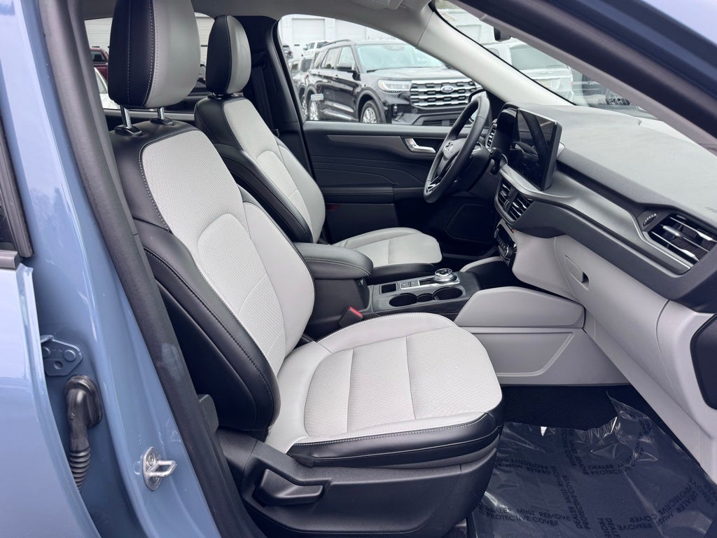 2024 Ford Escape Plug-In Hybrid Base