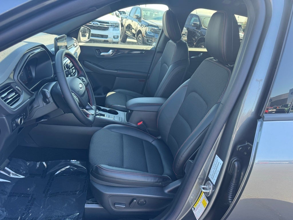 2025 Ford Escape Hybrid ST-Line