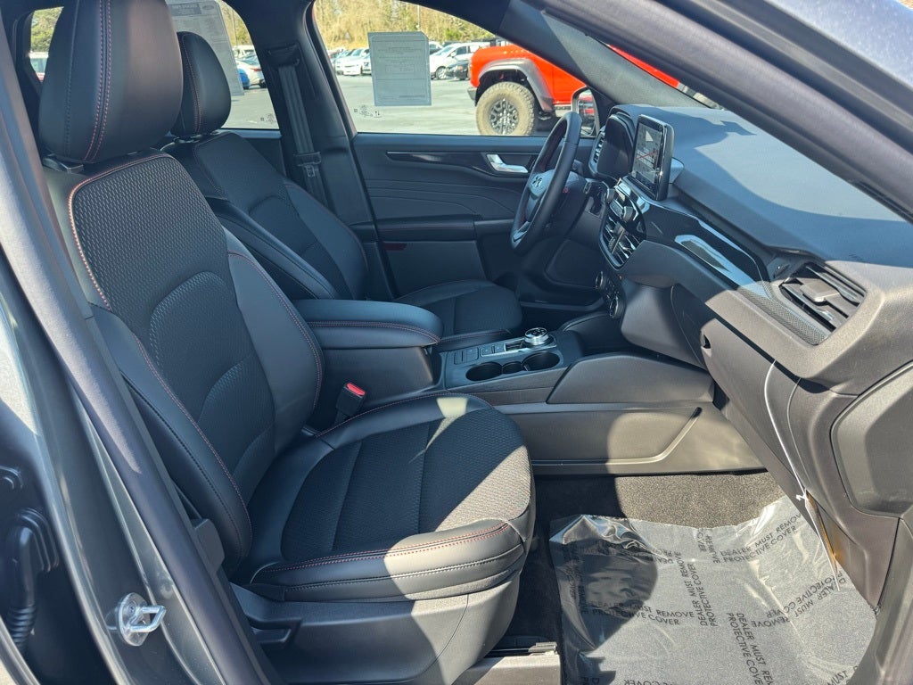 2025 Ford Escape Hybrid ST-Line