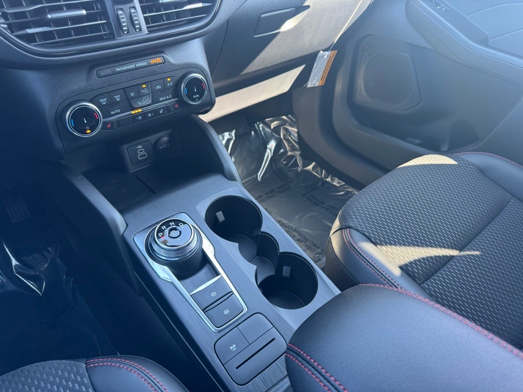 2025 Ford Escape Hybrid ST-Line