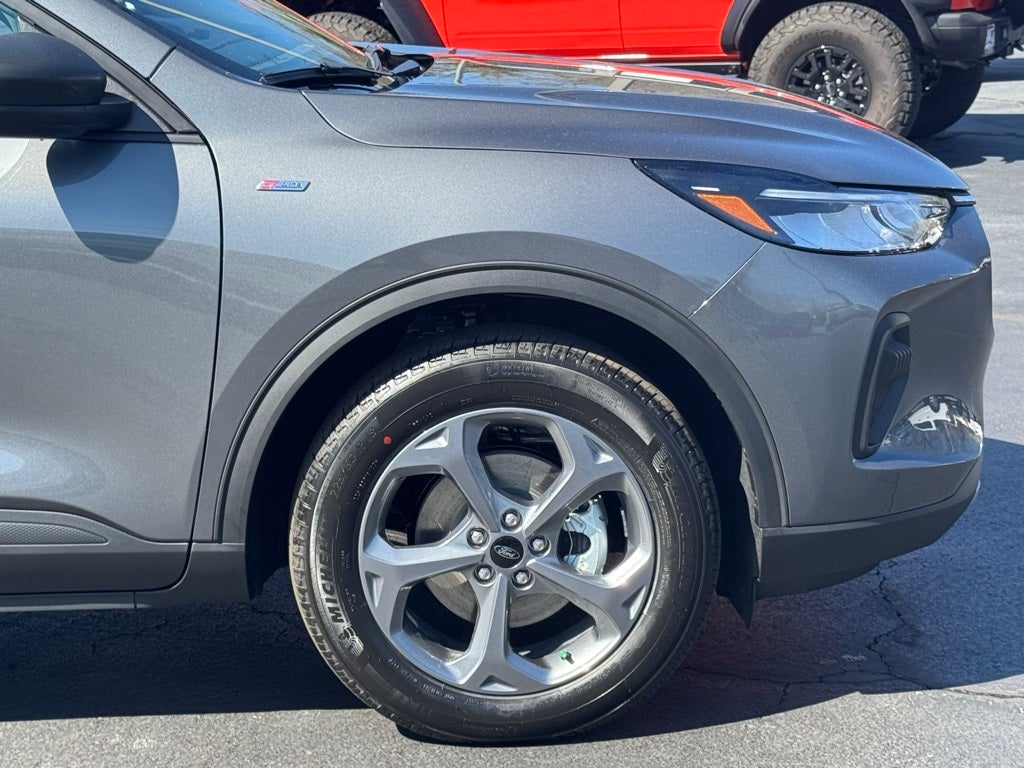 2025 Ford Escape Hybrid ST-Line