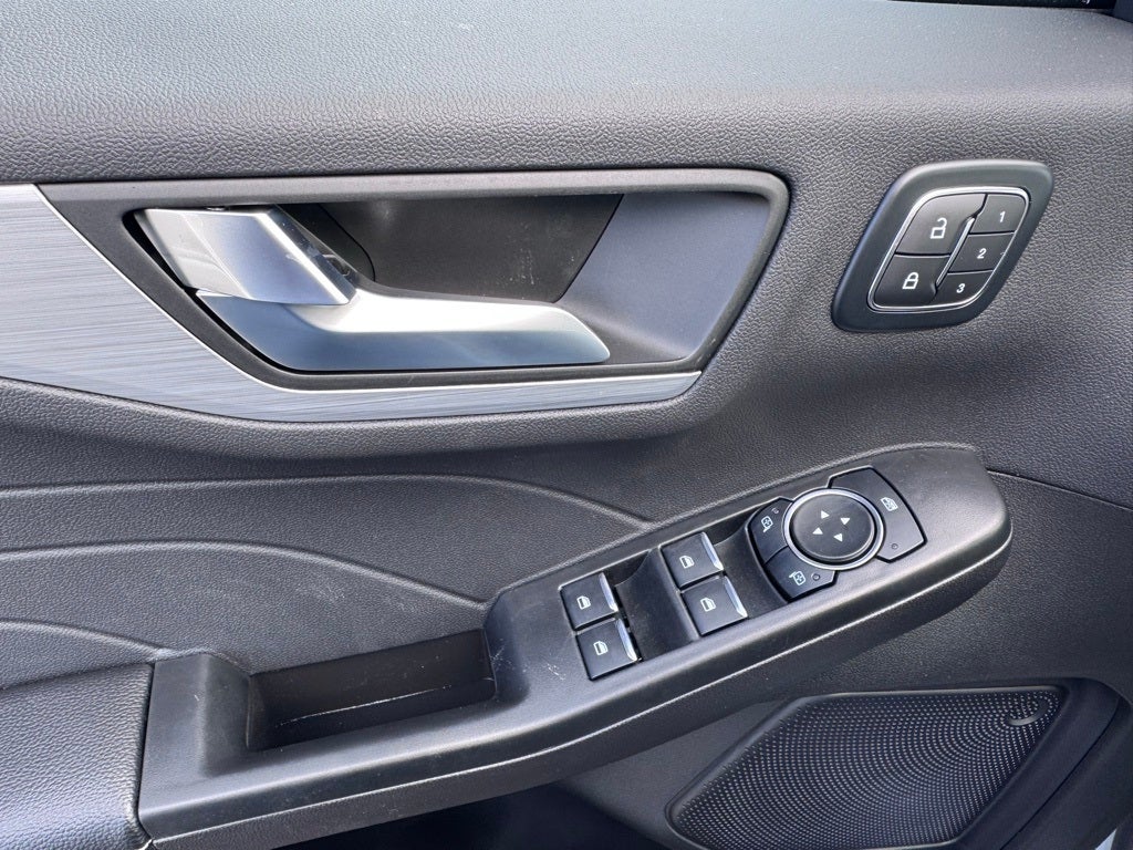 2026 Ford Escape Platinum