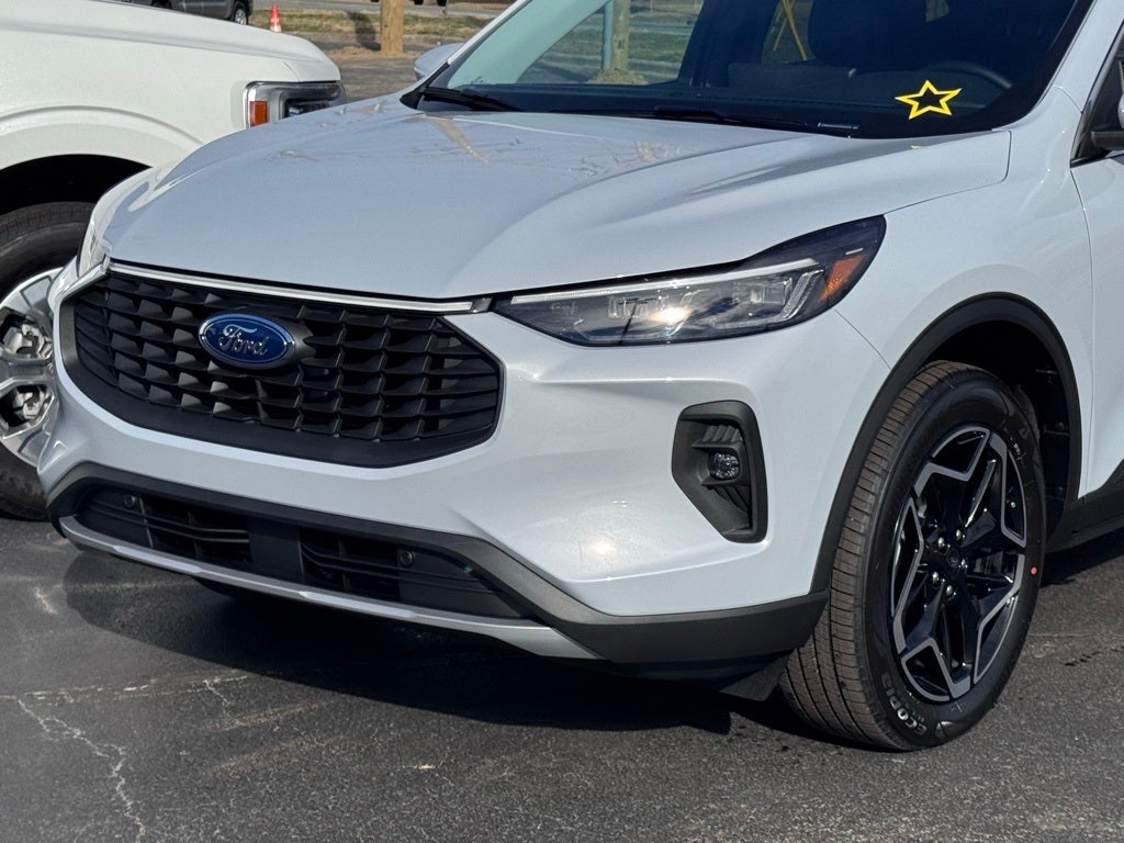 2026 Ford Escape Platinum