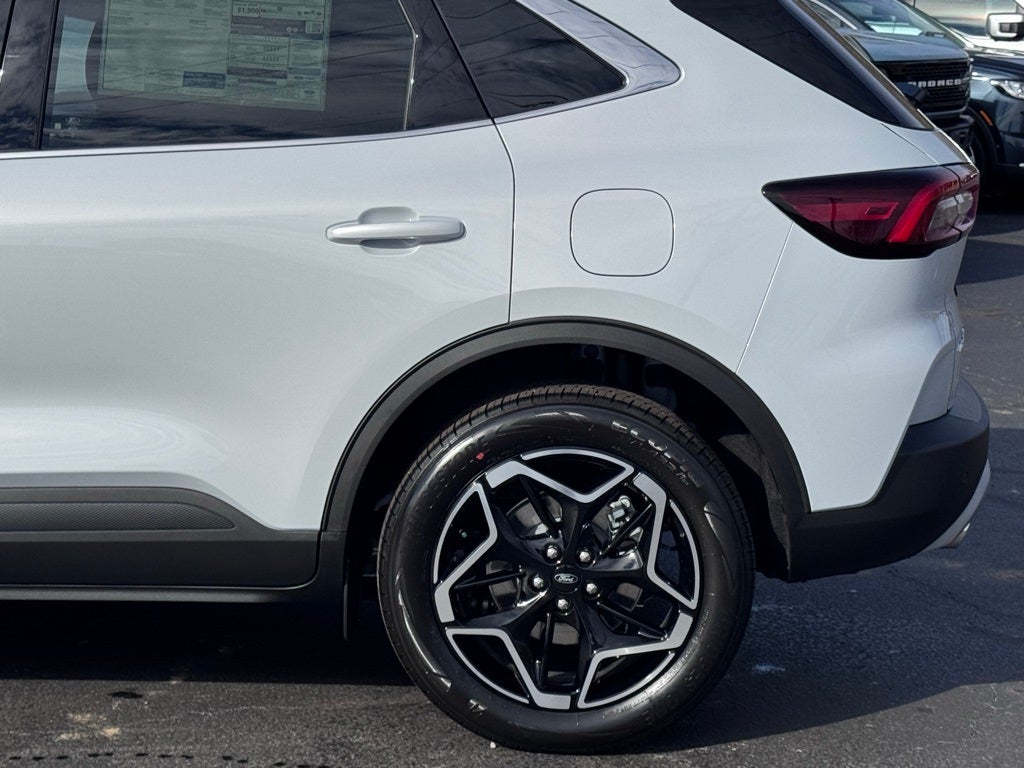 2026 Ford Escape Platinum