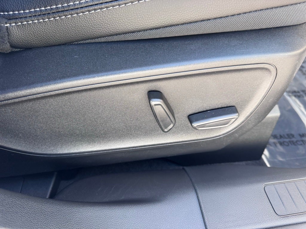 2026 Ford Escape Hybrid Platinum