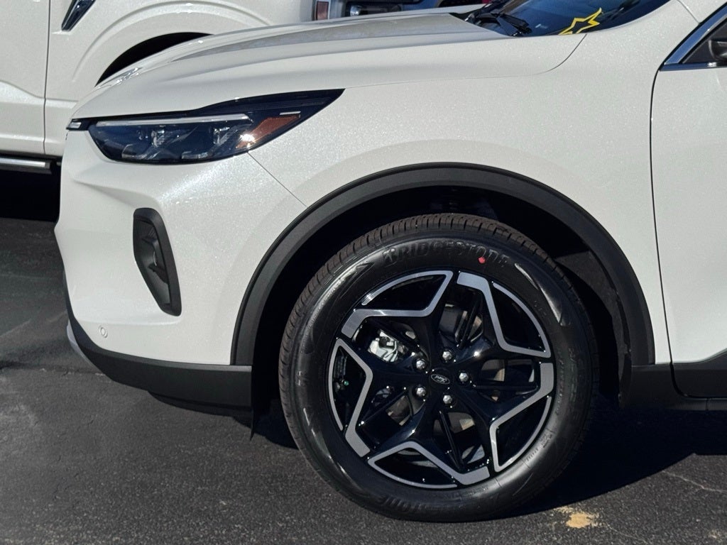 2026 Ford Escape Hybrid Platinum