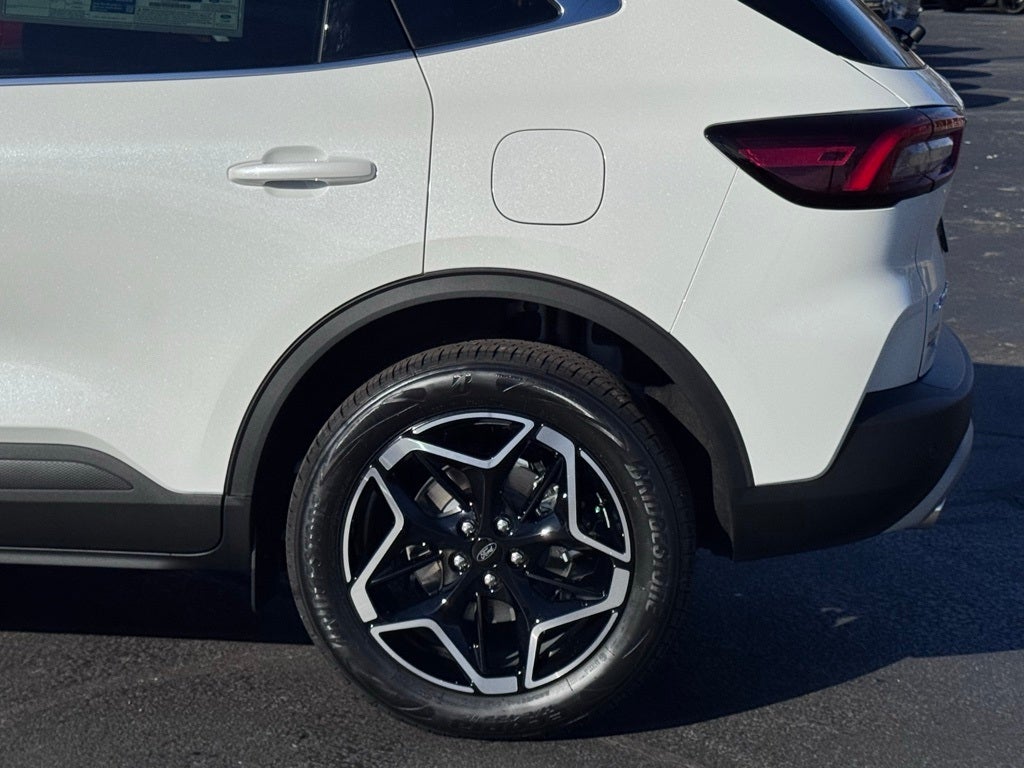 2026 Ford Escape Hybrid Platinum