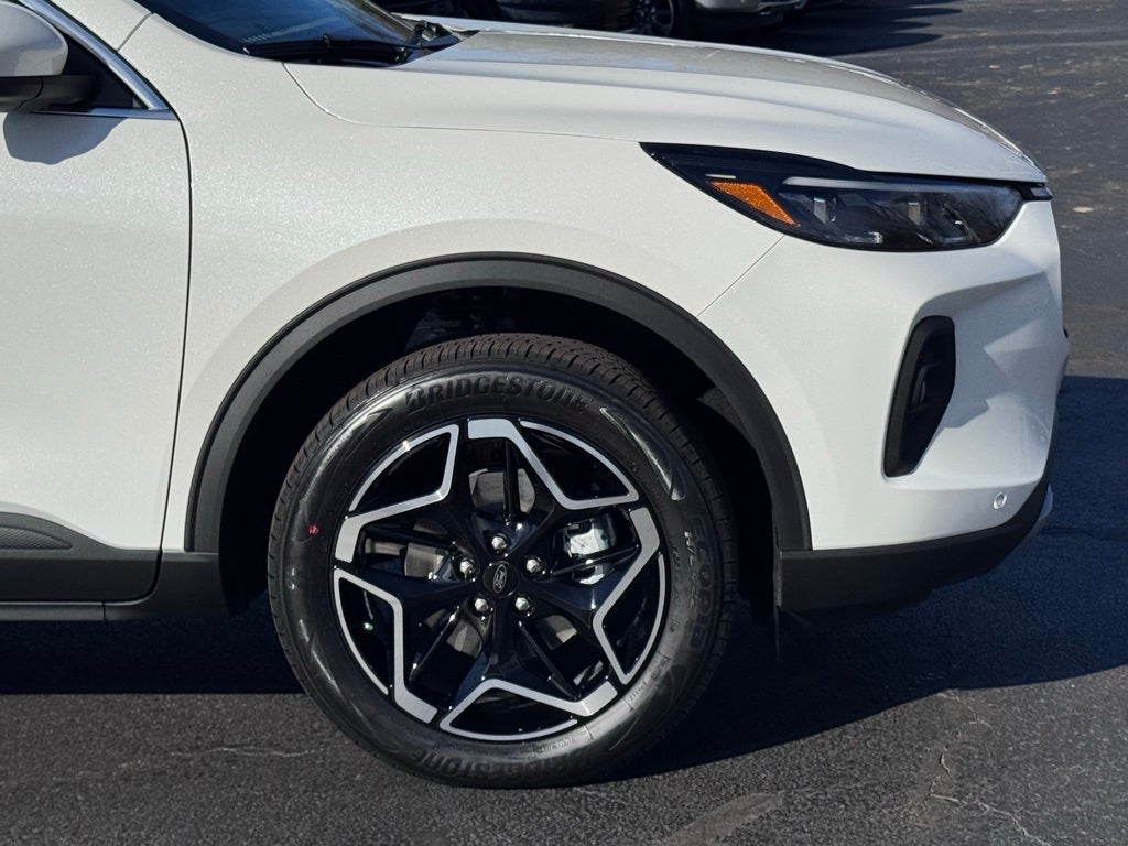 2026 Ford Escape Hybrid Platinum