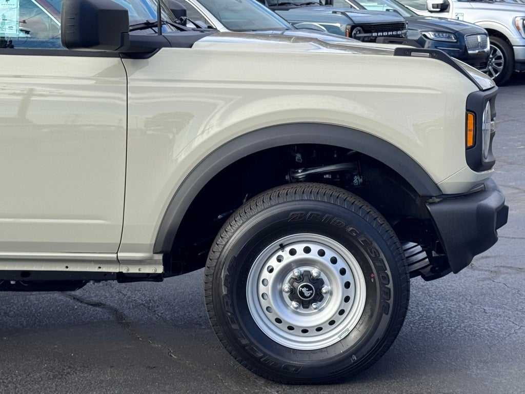 2025 Ford Bronco Base