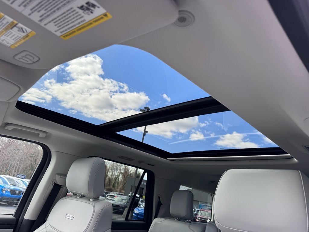 2025 Ford Expedition Platinum