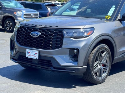 2025 Ford Explorer ST-Line